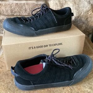 Landed Sneakers Men's 10 Black Purple